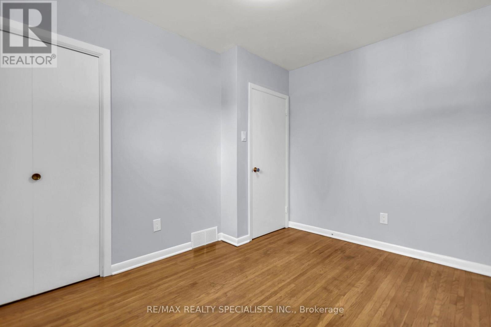 27 TOULON Crescent, London East, ON photo 37