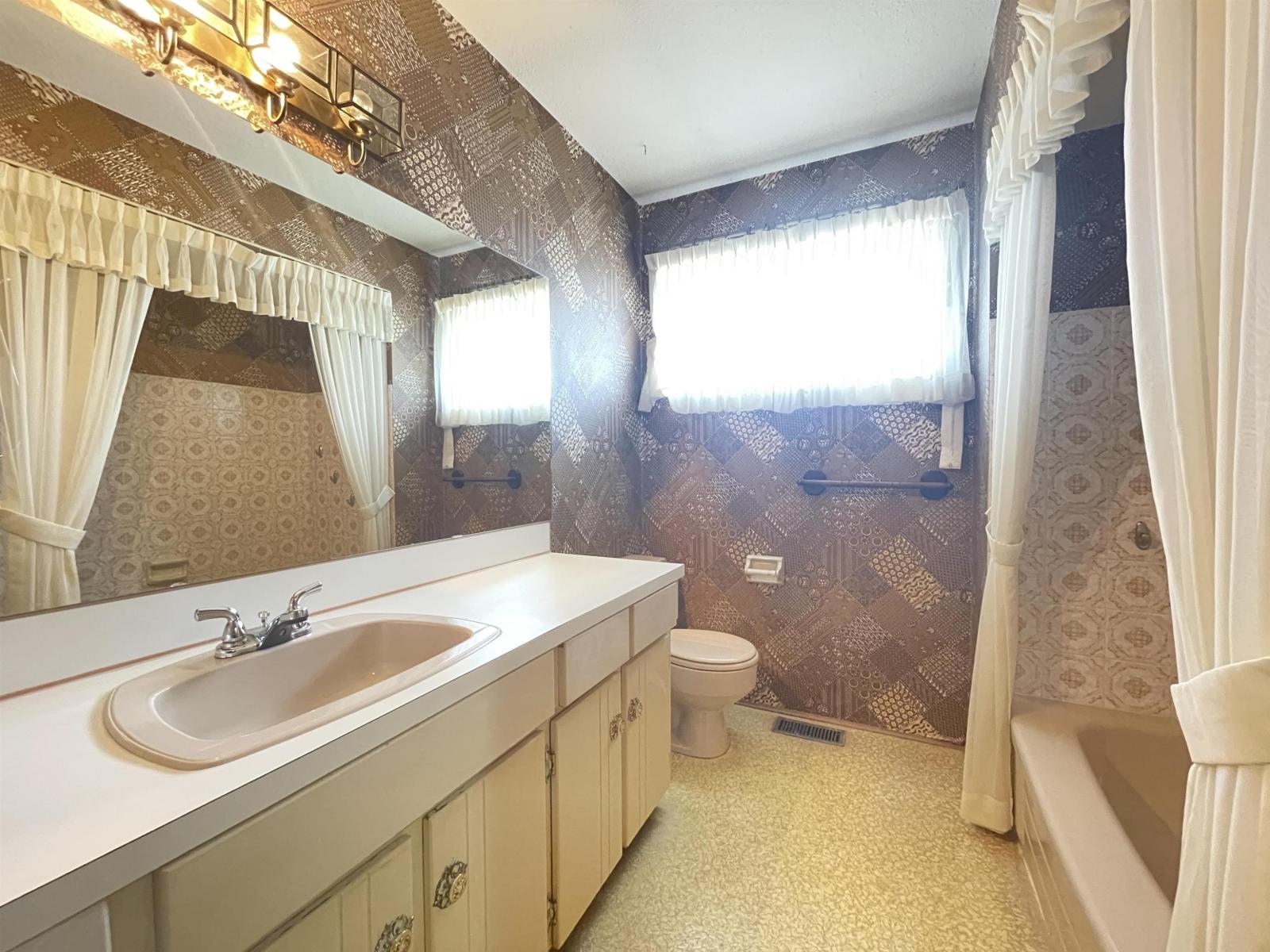 8454 116A STREET, Delta - Image 1