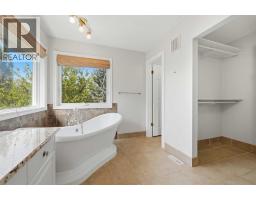 872 Sierra Morena Court Sw, Calgary, AB T3H3C6 Photo 25