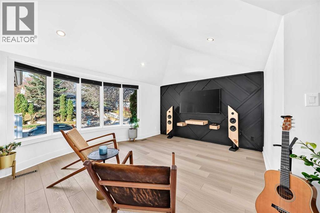 448 Cantrell Drive SW photo 6