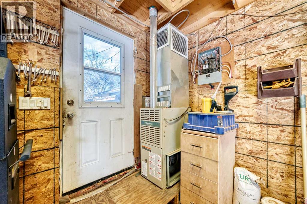 448 Cantrell Drive SW photo 37