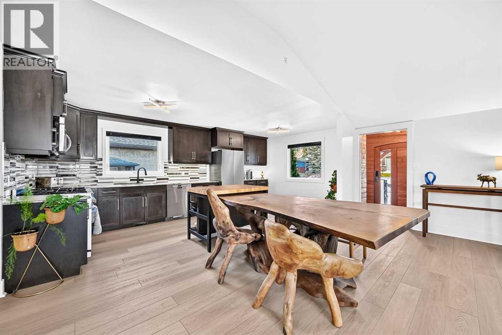 448 Cantrell Drive SW photo 8