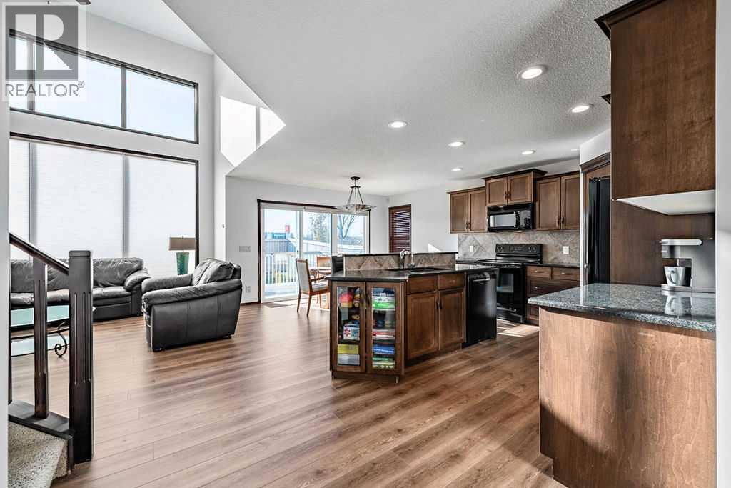 180 Chapalina Heights SE, Calgary, Alberta, T2X0B2