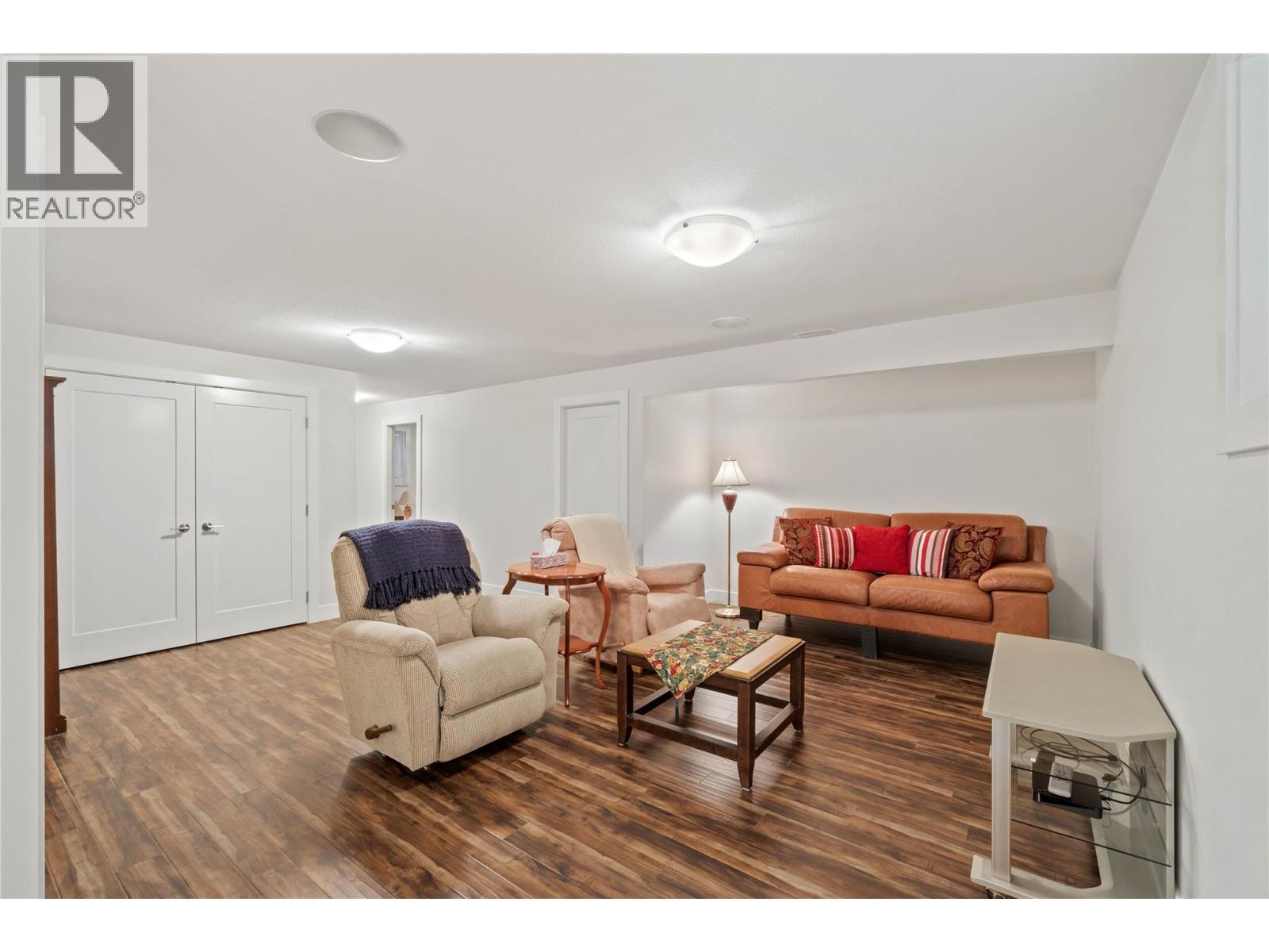 710 Hayward Place - 26