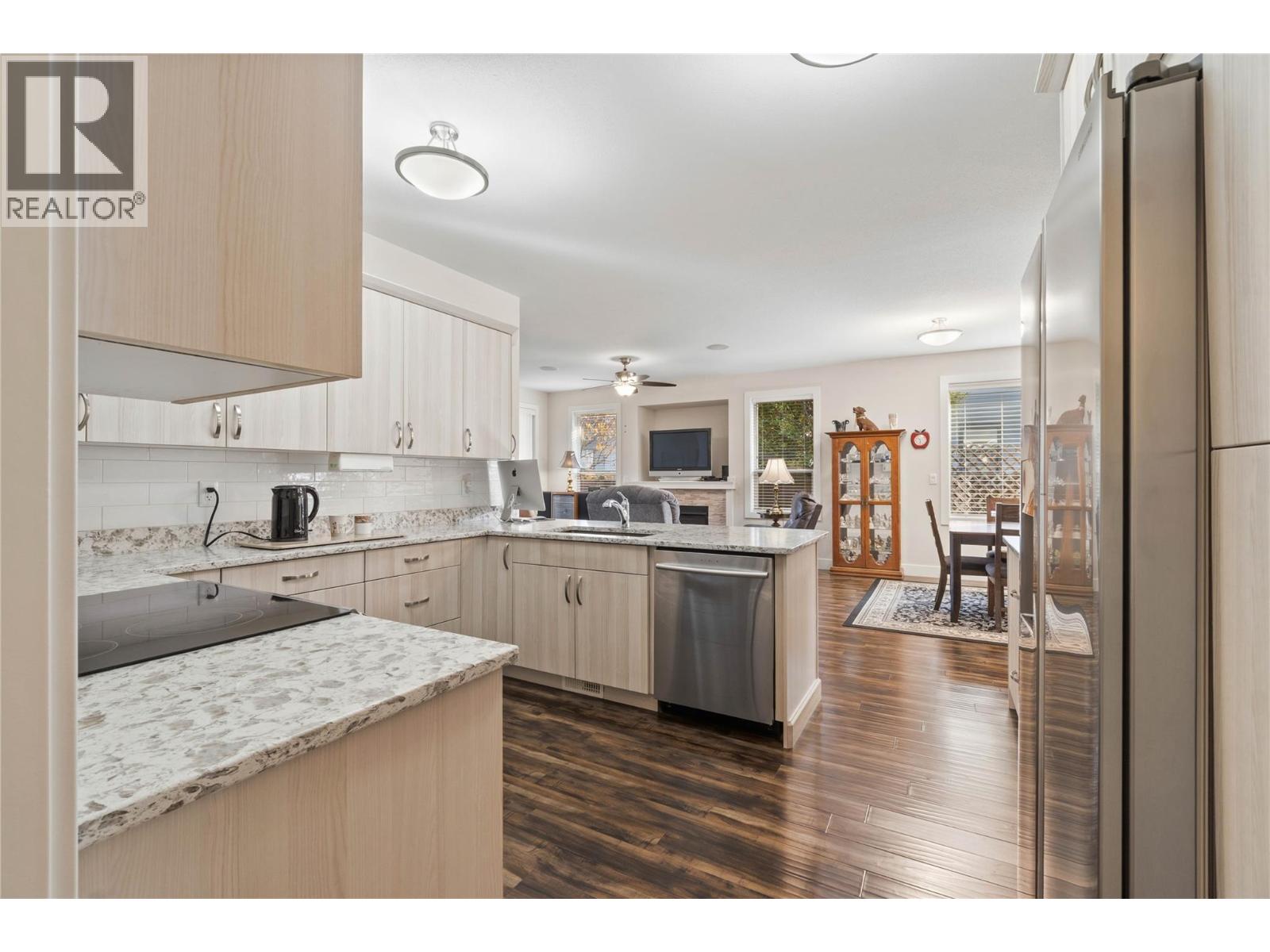 710 Hayward Place - 14