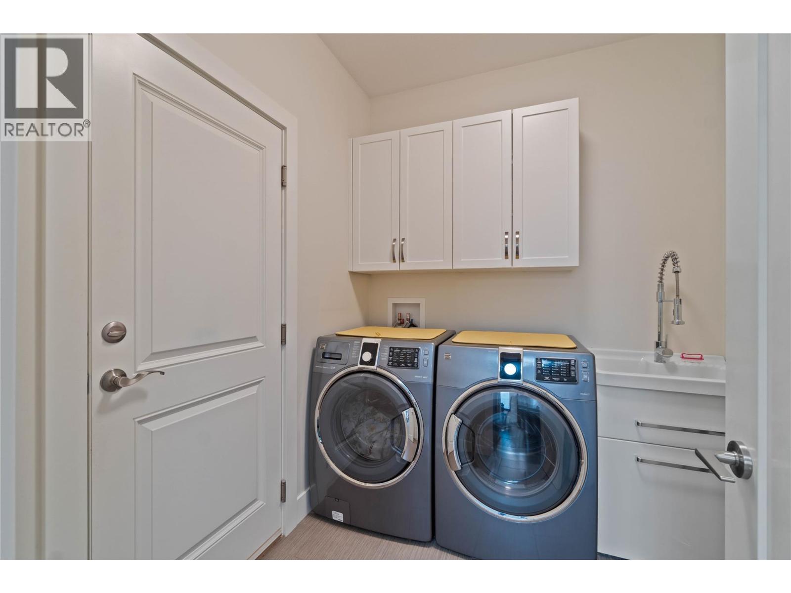 710 Hayward Place - 16