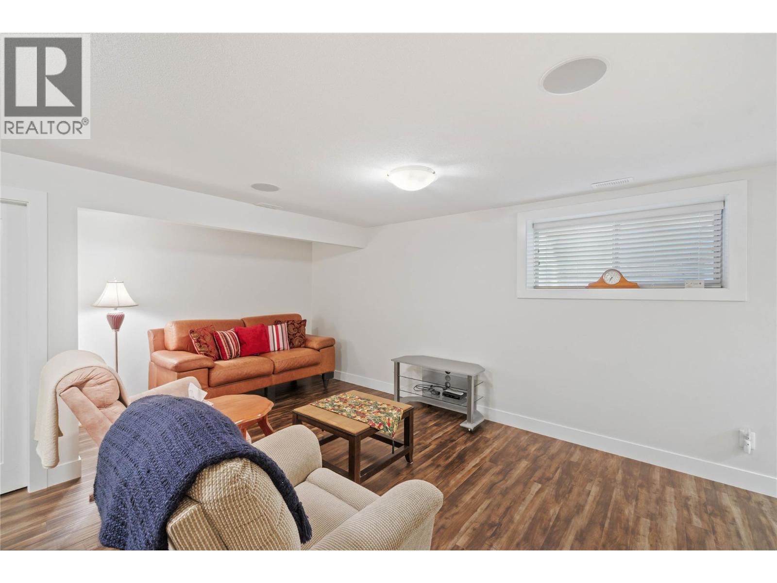 710 Hayward Place - 28