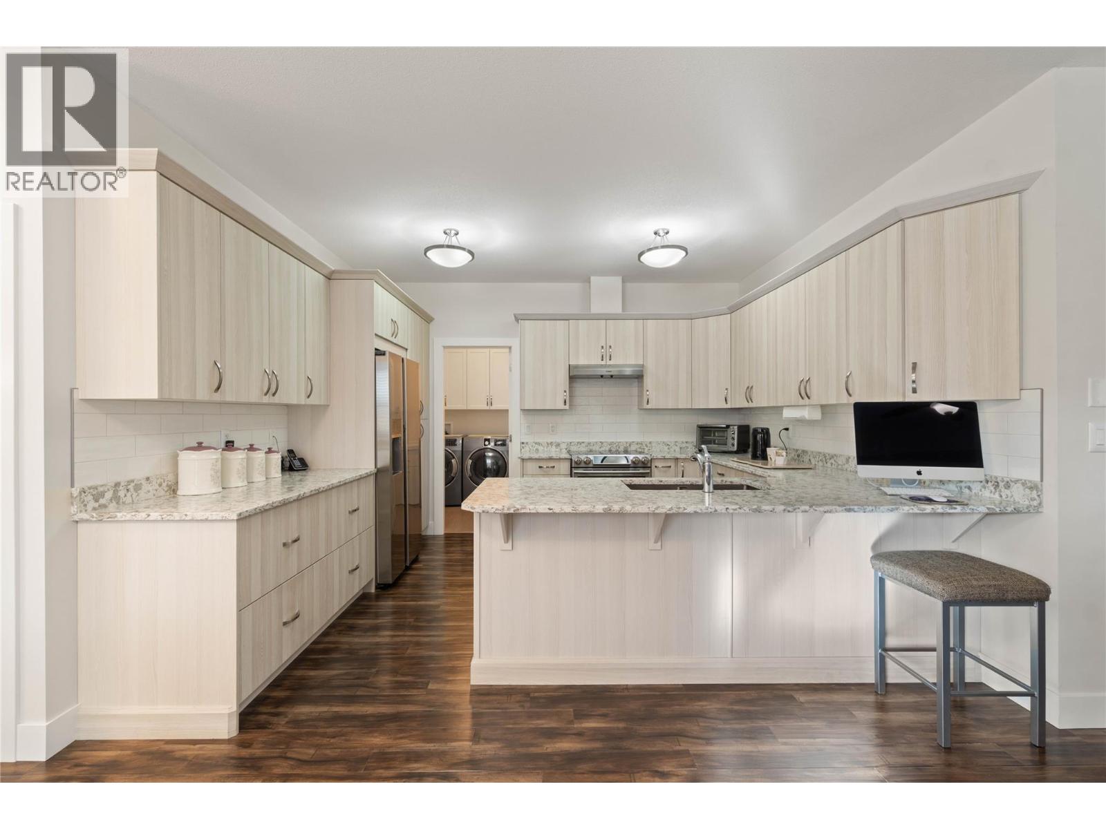 710 Hayward Place - 13