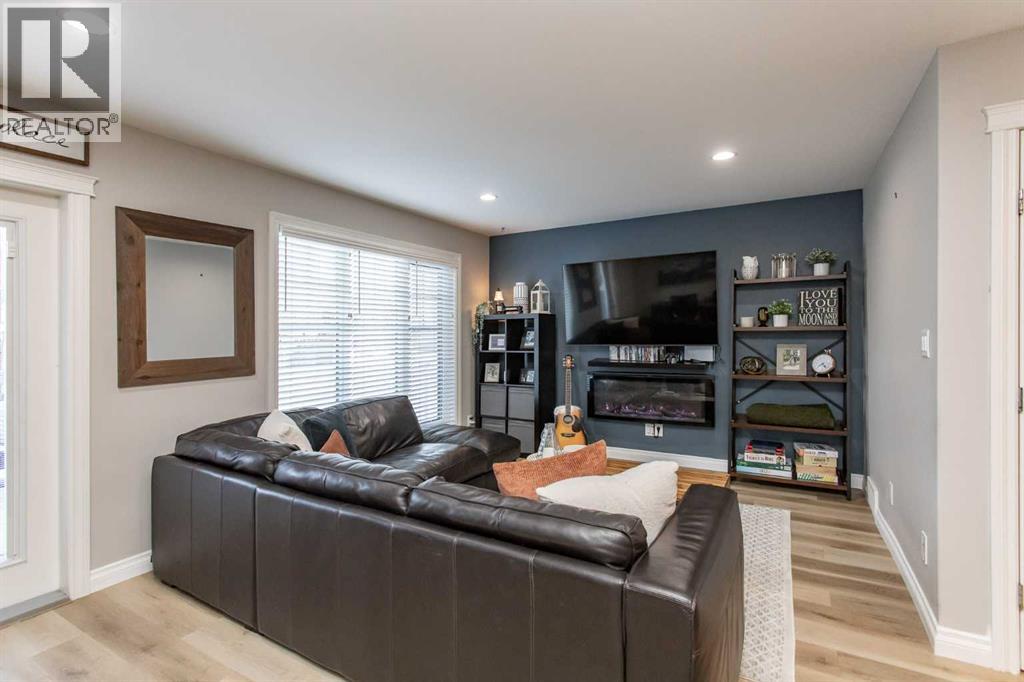 Listing photo – 56 Van Slyke Way, Red Deer