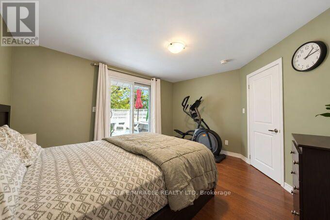 55 PARK ROAD N - 21