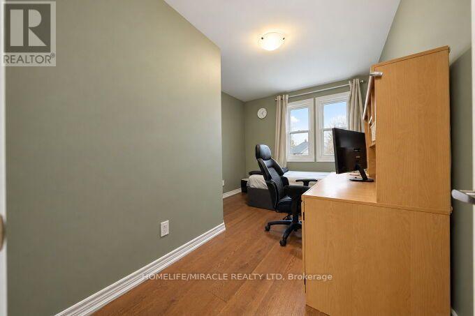 55 PARK ROAD N - 24