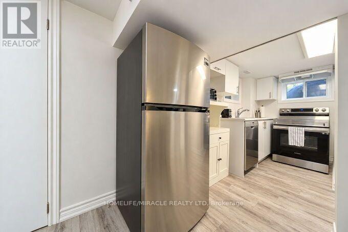 55 PARK ROAD N - 37
