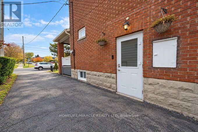 55 PARK ROAD N - 42