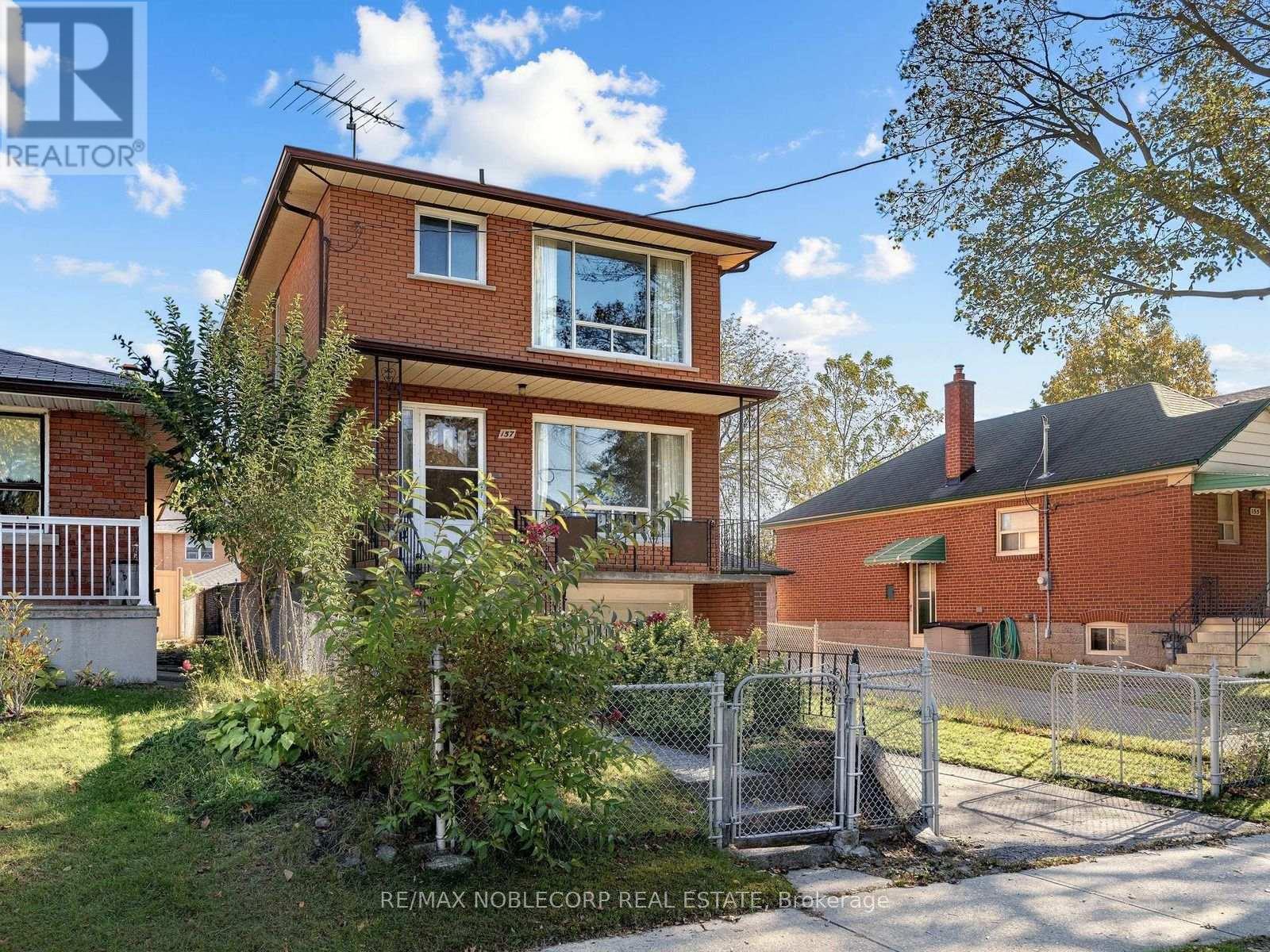 157 HALLMARK AVENUE - 35