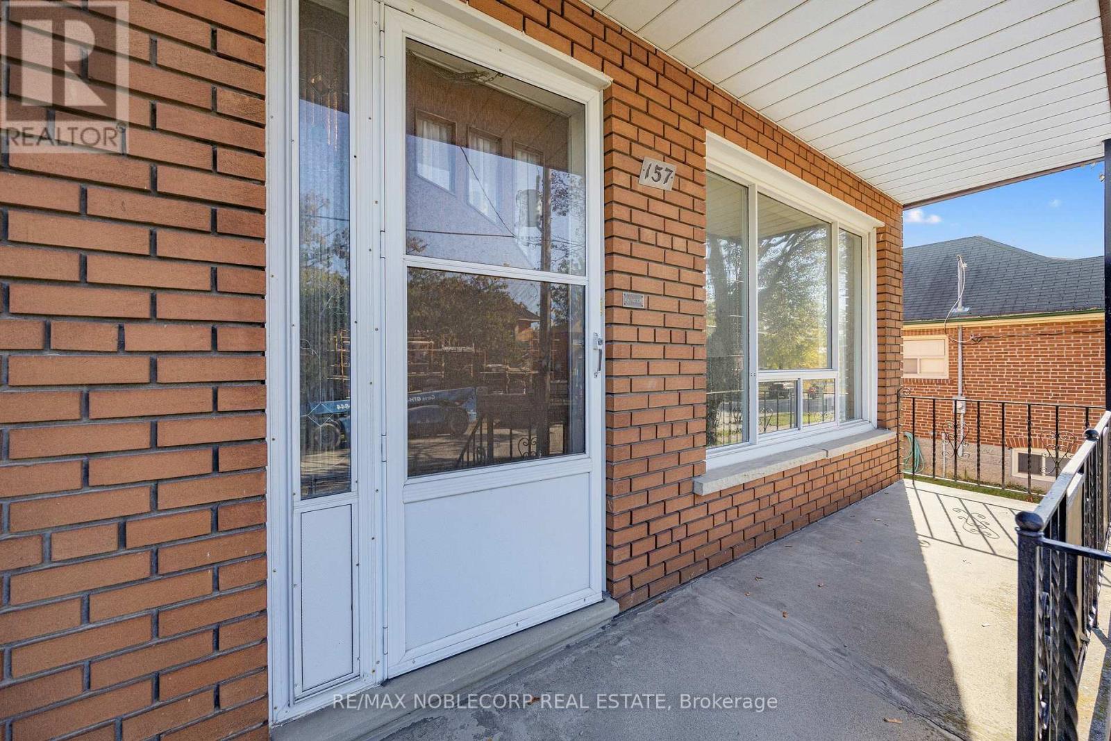 157 HALLMARK AVENUE - 28