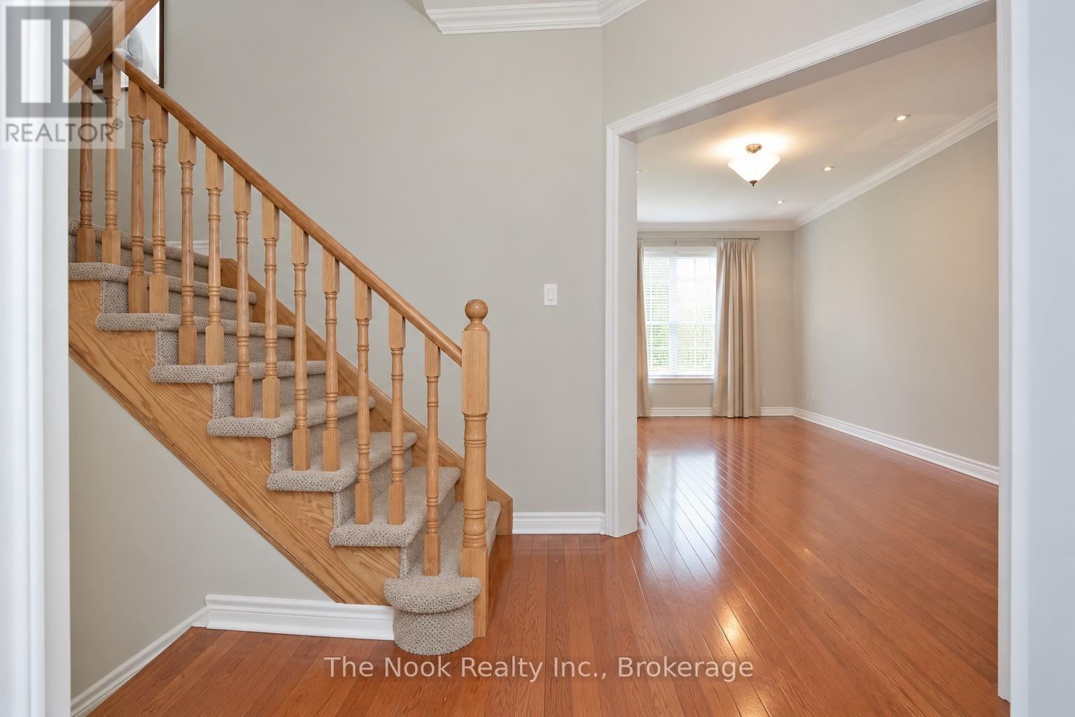 10 Melody Drive, Whitby, ON photo 3