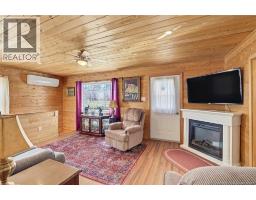 10 Edgewater Lane, photo 13