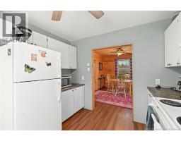 10 Edgewater Lane, photo 22