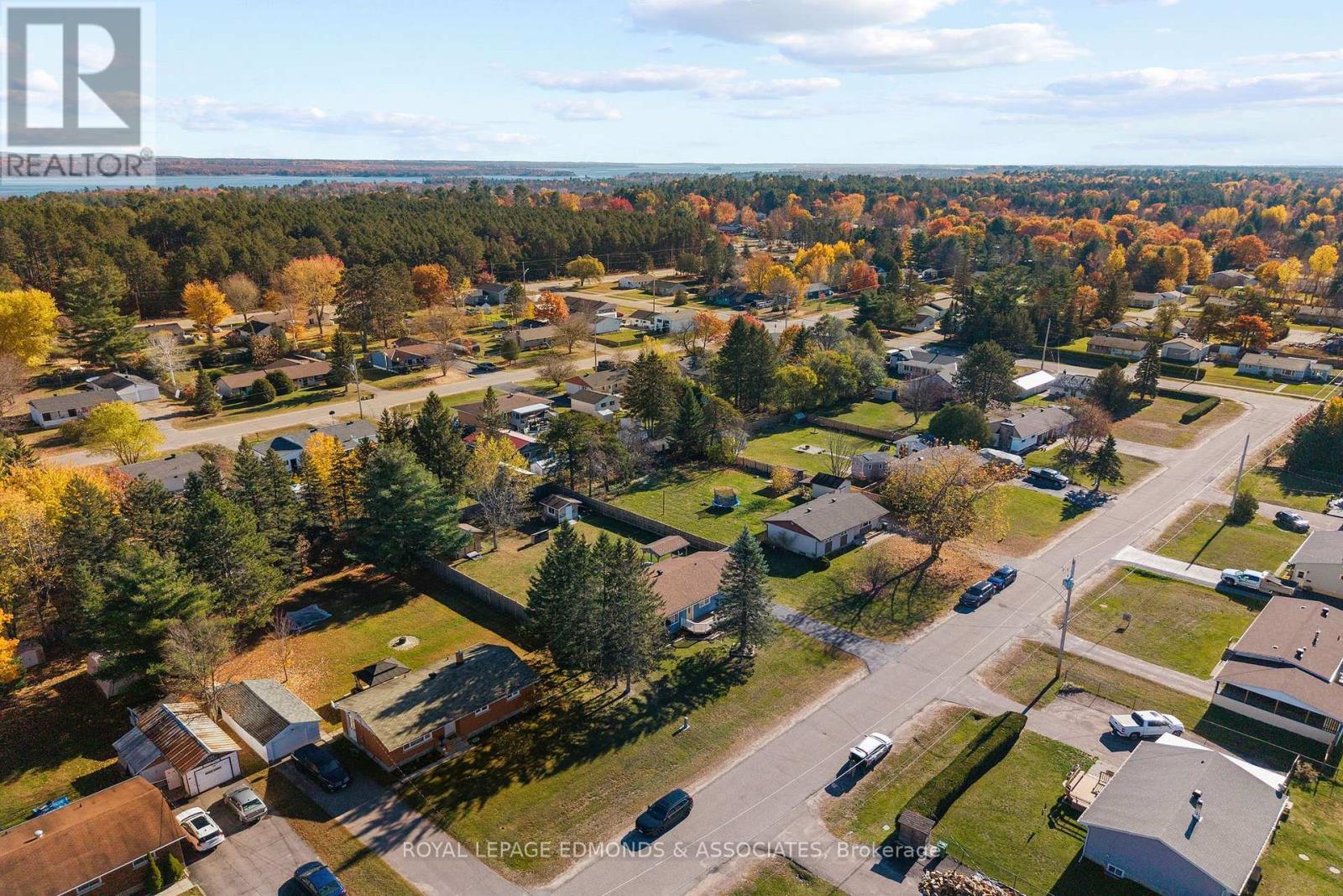 Homes for Sale in Petawawa – 10 WILLIAM STREET – By Peter Sagos - Image 46