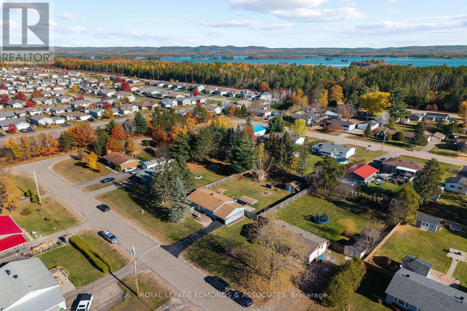 Homes for Sale in Petawawa – 10 WILLIAM STREET – By Peter Sagos - Image 49