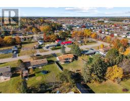 10 William Street, Petawawa, ON K8H2K4 Photo 48