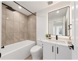 105 10405 147 Street, Surrey, BC V3R0J5 Photo 9