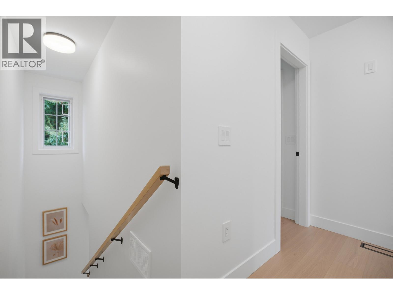 2 2807 St Andrews Street, Port Moody — photo 15