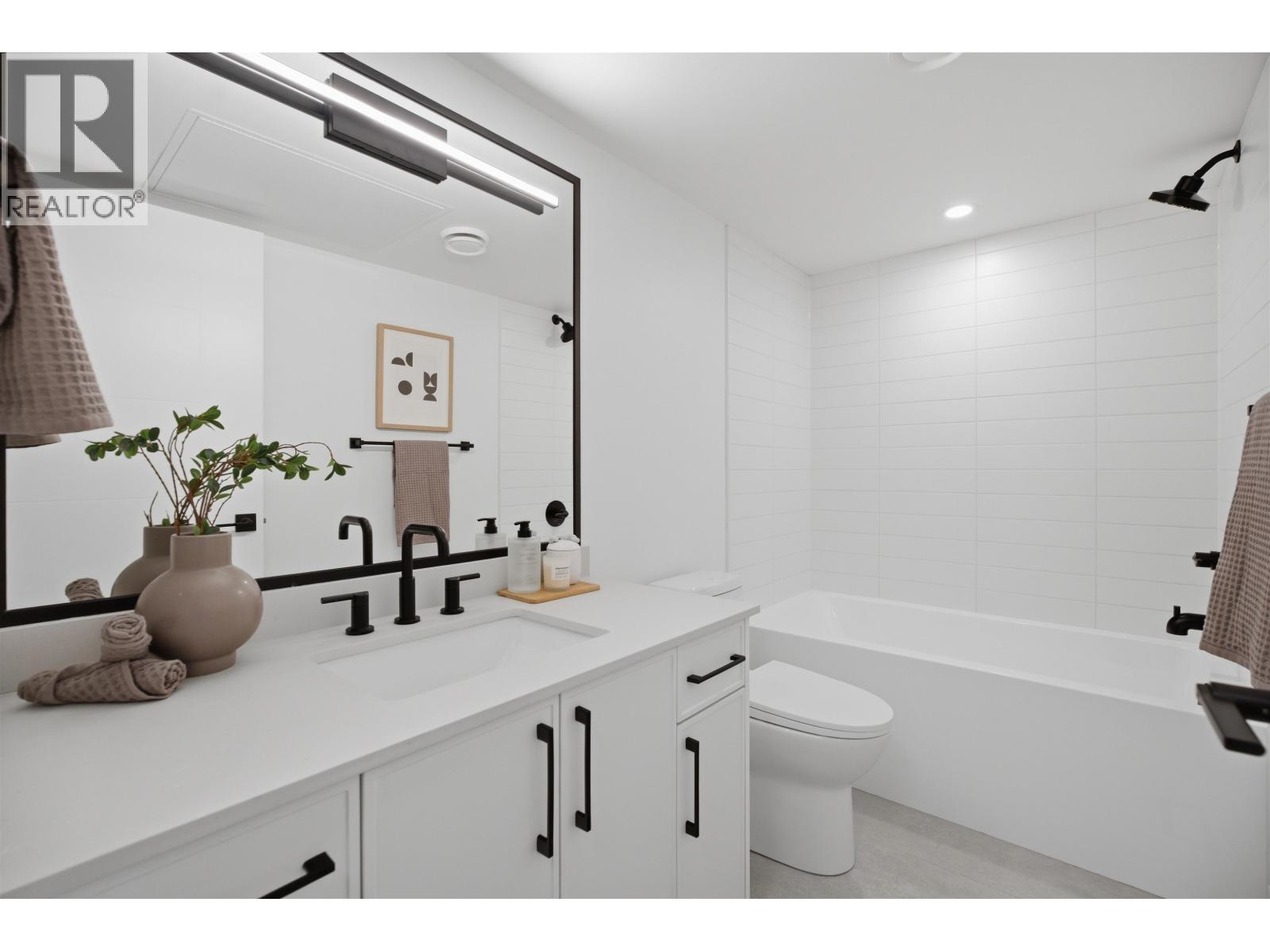 2 2807 St Andrews Street, Port Moody — photo 17