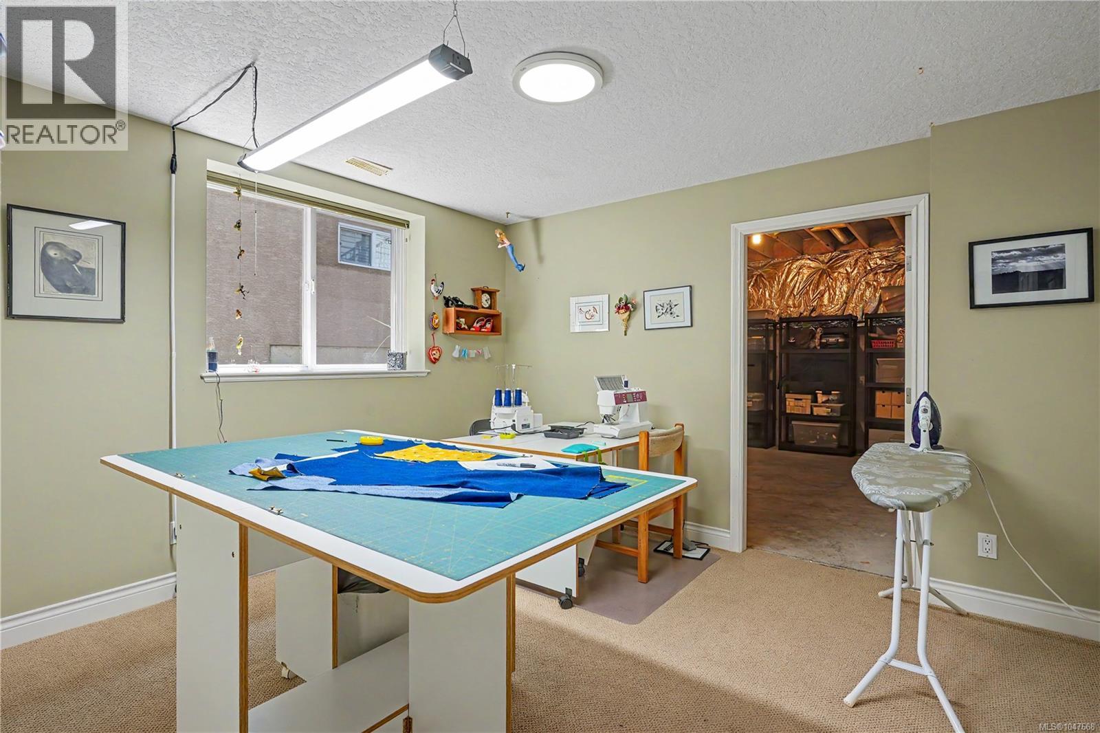 873 Country Club Dr, Cobble Hill - Image 1