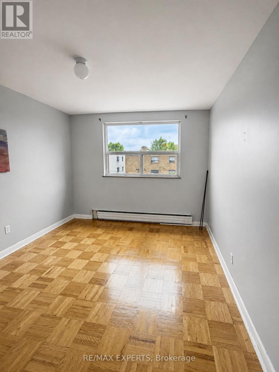 6 - 26 FRASERWOOD AVENUE, Toronto (Englemount-Lawrence) — photo 8