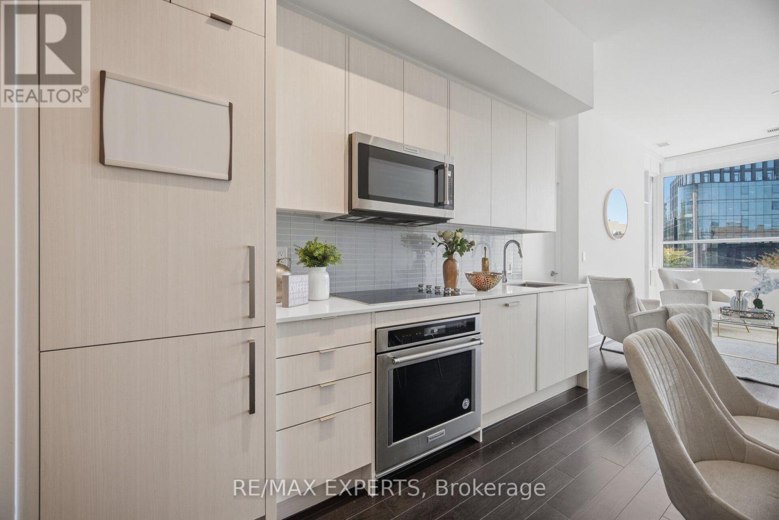 206- 181 Bedford Road, Toronto, ON photo 11