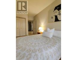 1204 - 393 King Street W, Toronto, ON M5V3G8 Photo 13