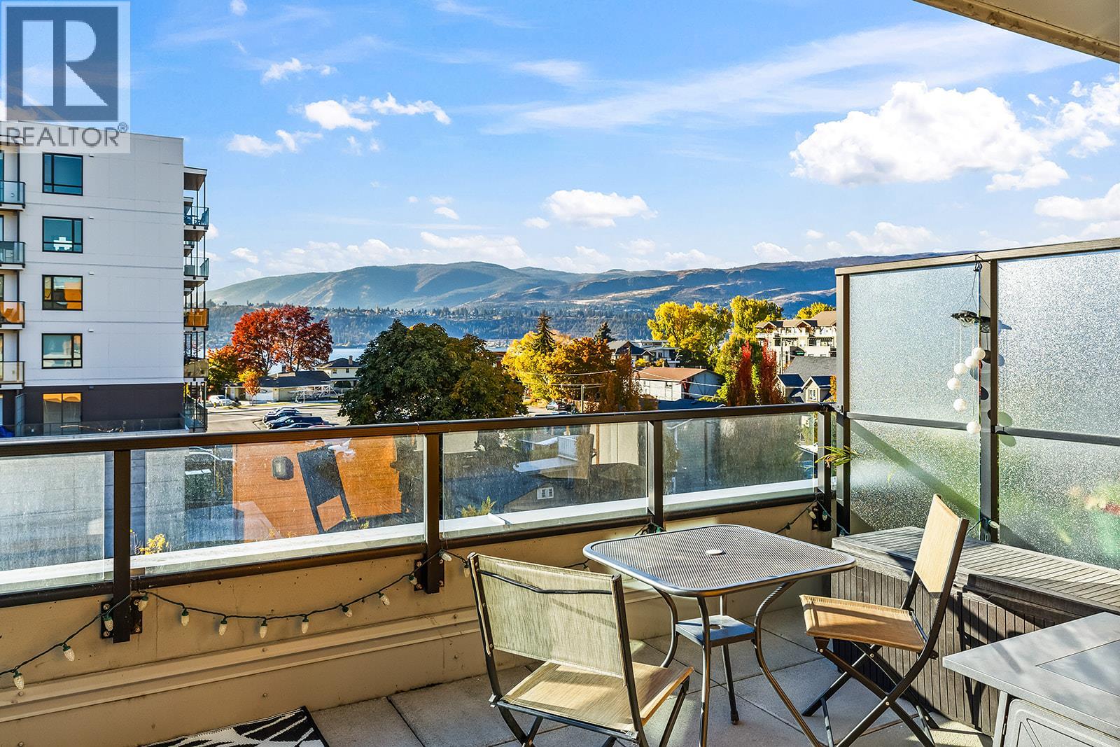 303 3030 Pandosy Street, Kelowna
