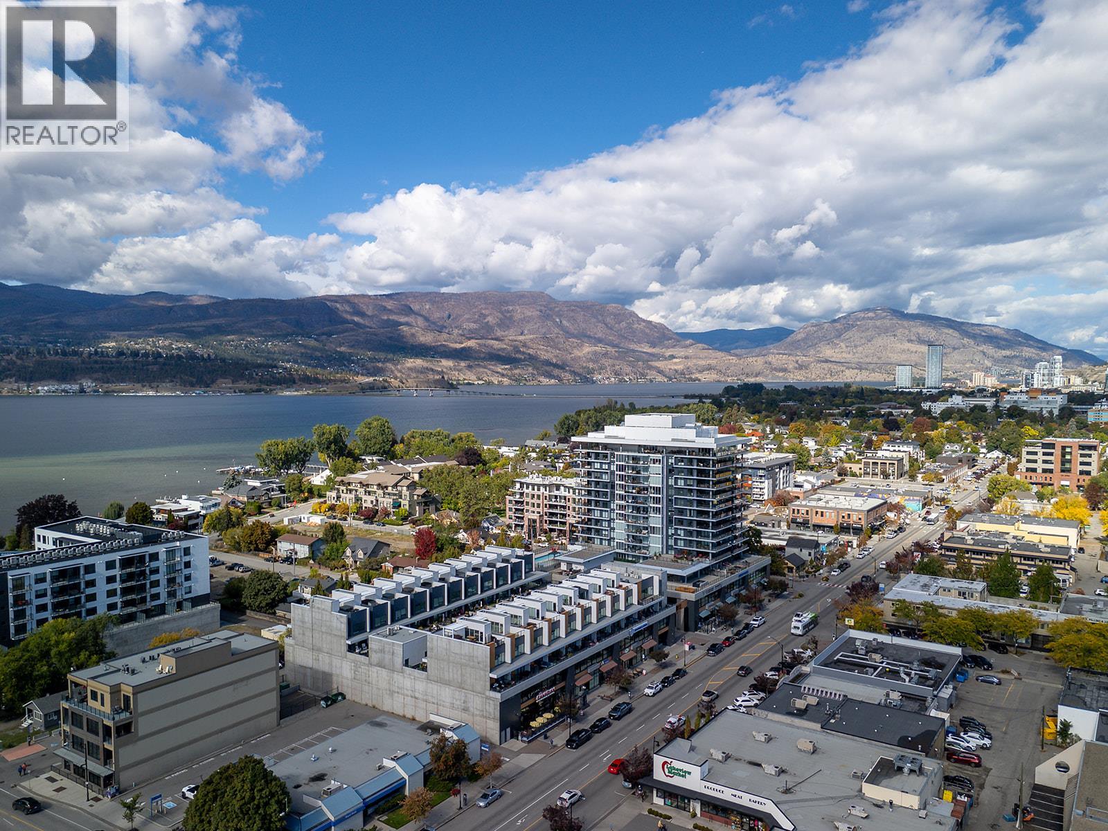 303 3030 Pandosy Street, Kelowna