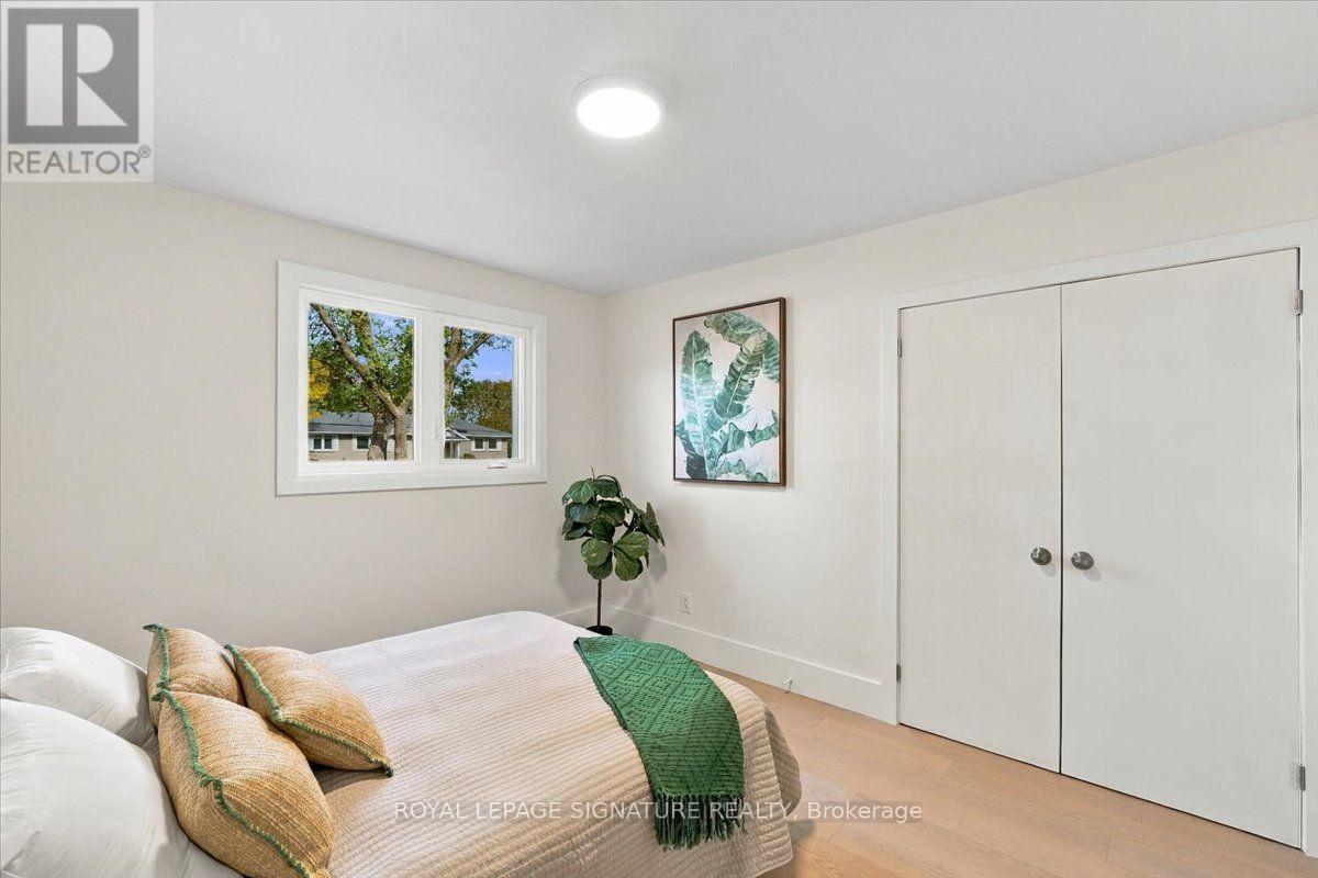 7 Parkside Drive, East Gwillimbury, ON photo 11