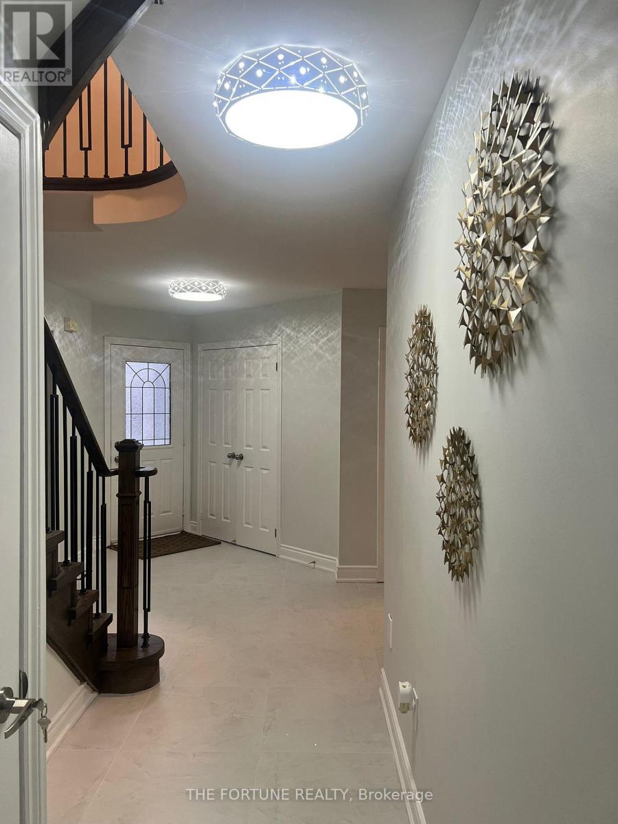 20 Grace Crescent, Barrie, ON photo 5