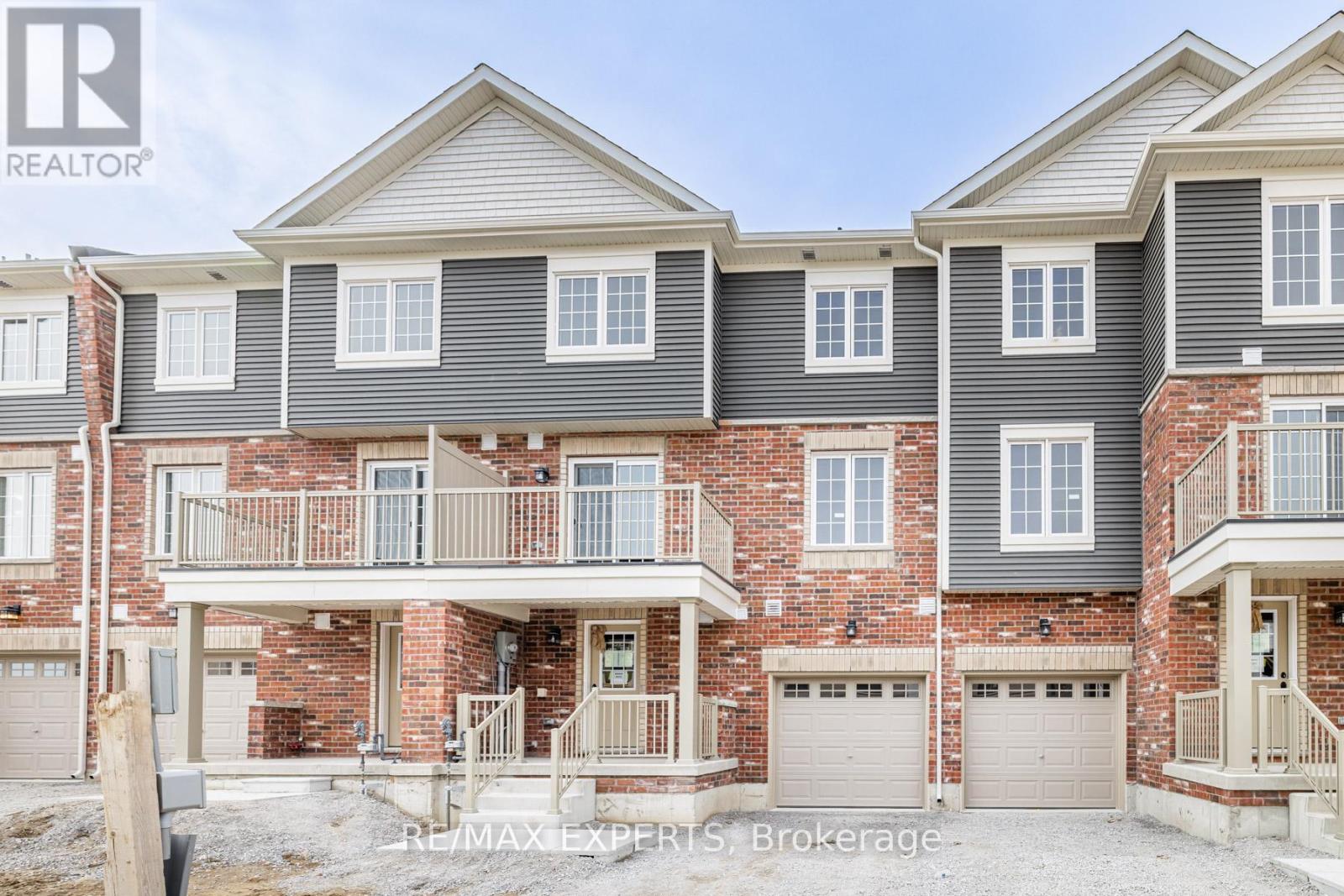 13 Silo Mews, Barrie photo 4