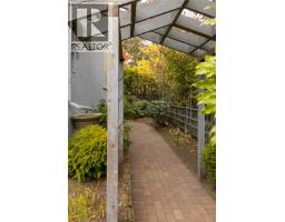 2464 Hazel St, Oak Bay, BC V8S2X5 Photo 38