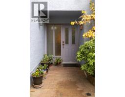 2464 Hazel St, Oak Bay, BC V8S2X5 Photo 39