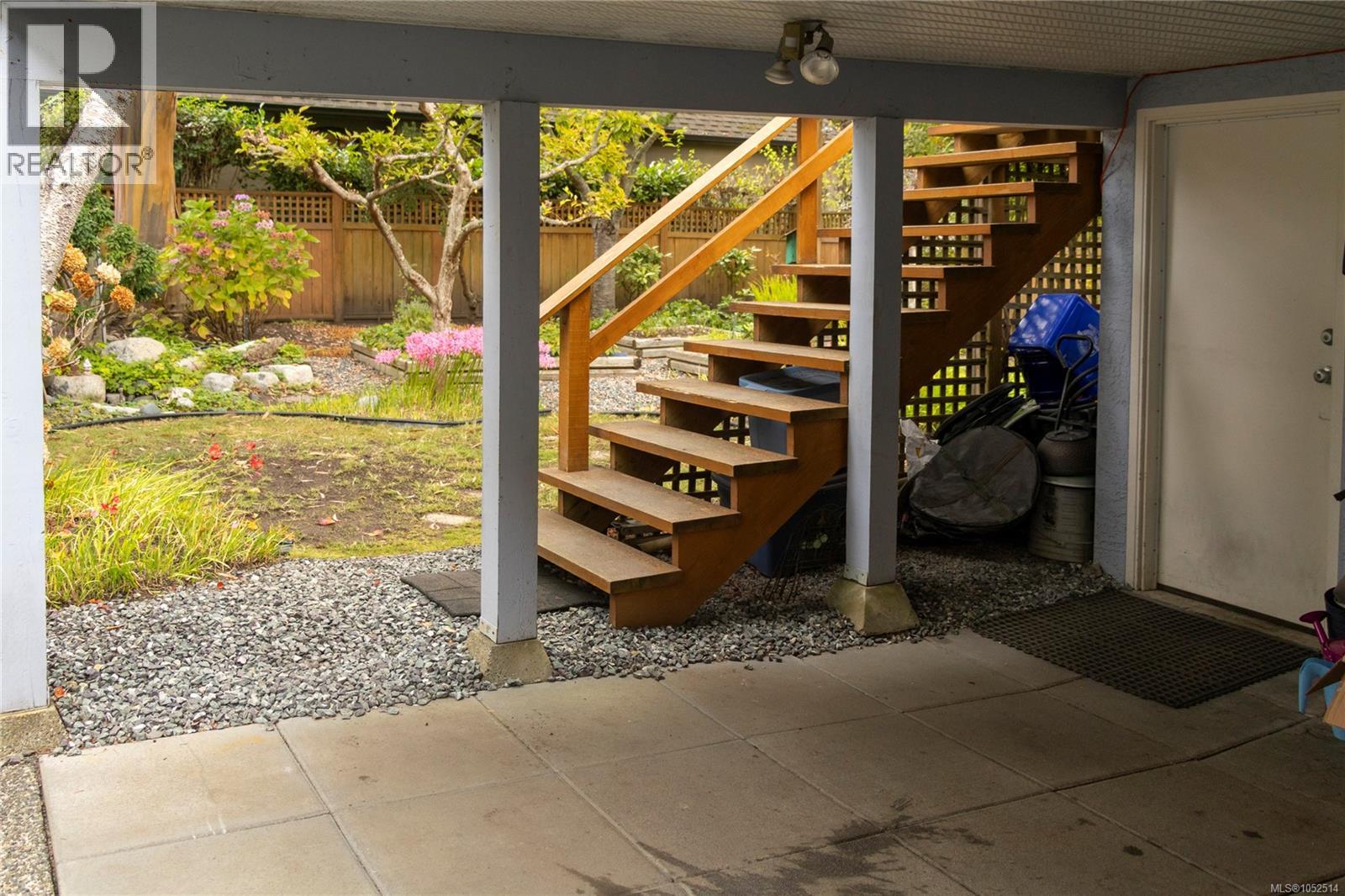  2464 Hazel Street, Oak Bay
