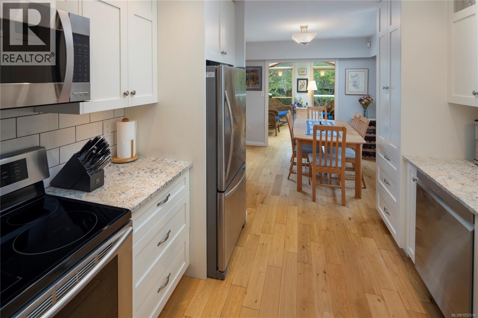  2464 Hazel Street, Oak Bay
