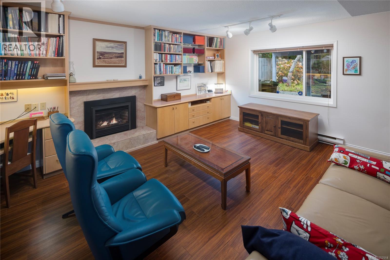  2464 Hazel Street, Oak Bay