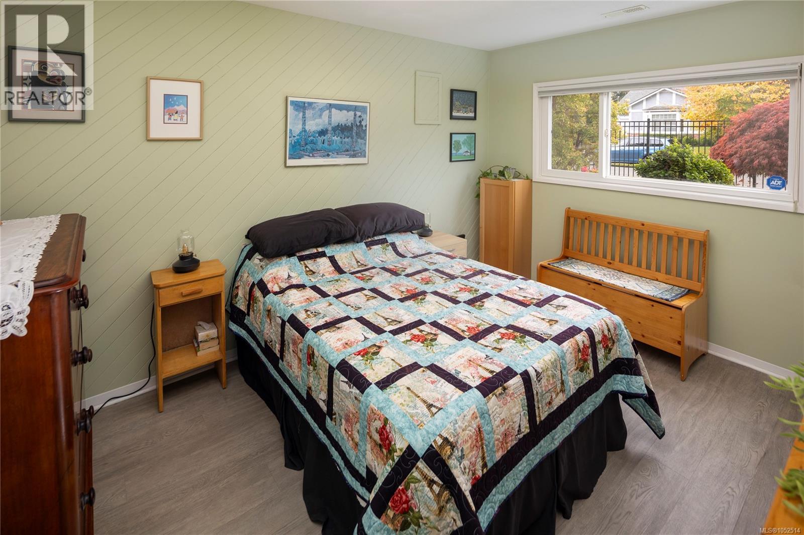  2464 Hazel Street, Oak Bay