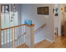 2464 Hazel St, Oak Bay, BC V8S2X5 Photo 19