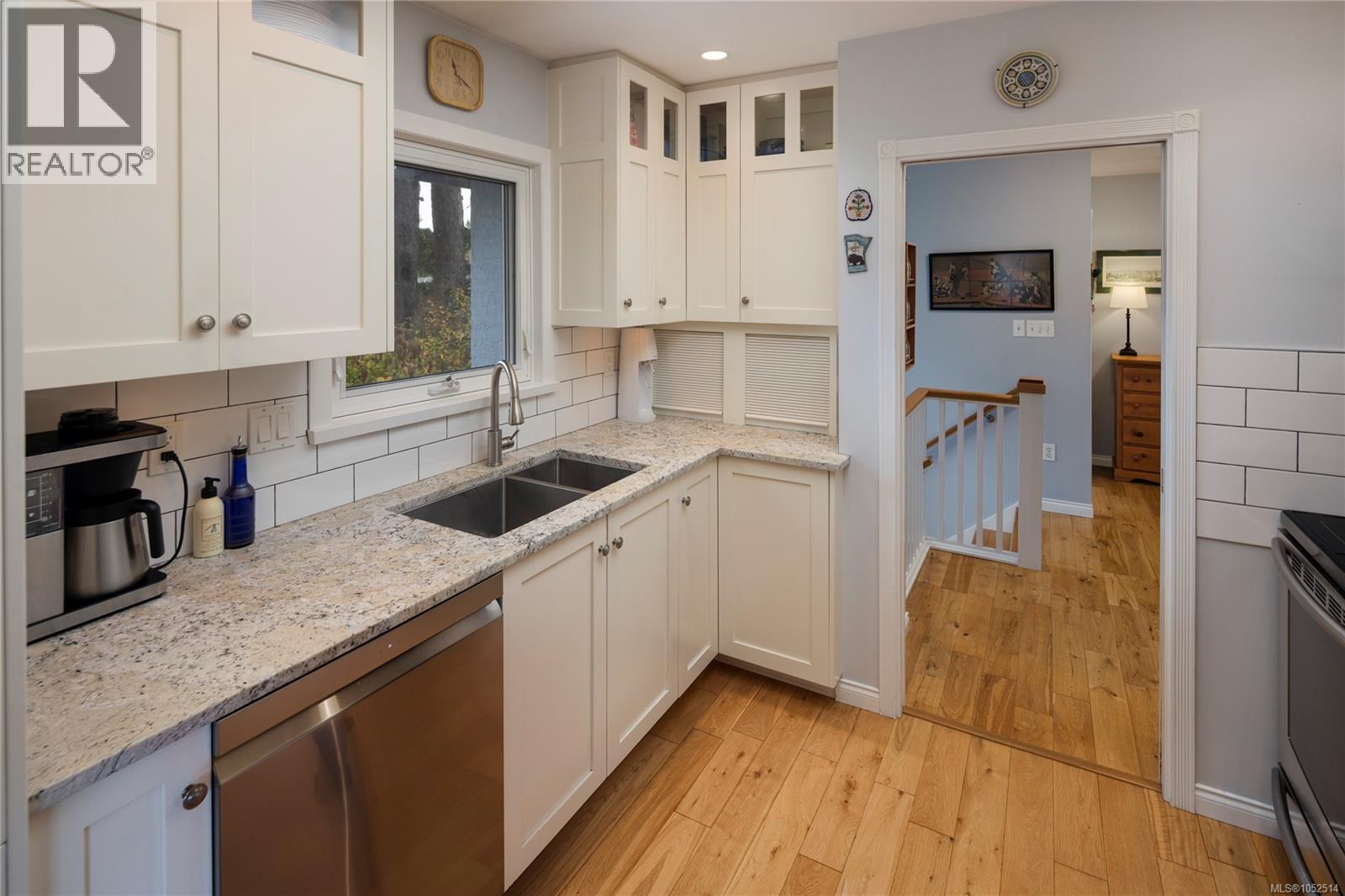  2464 Hazel Street, Oak Bay