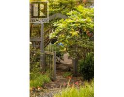 2464 Hazel St, Oak Bay, BC V8S2X5 Photo 54