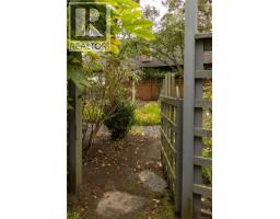 2464 Hazel St, Oak Bay, BC V8S2X5 Photo 41