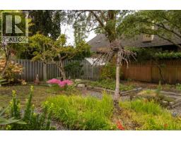 2464 Hazel St, Oak Bay, BC V8S2X5 Photo 43