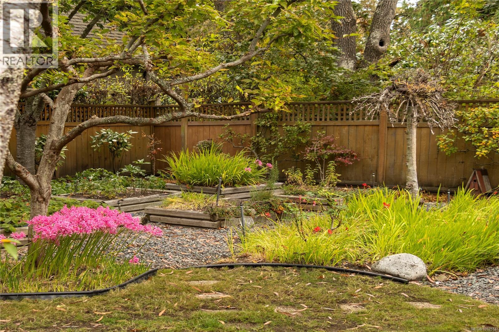  2464 Hazel Street, Oak Bay