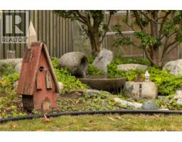 2464 Hazel St, Oak Bay, BC V8S2X5 Photo 48